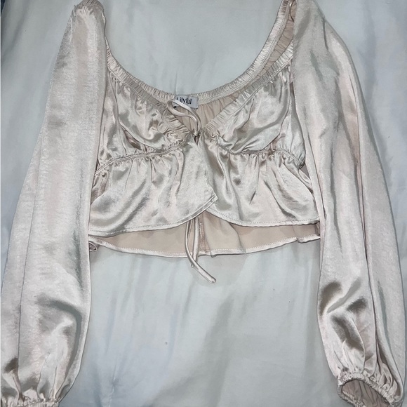 Elegant Cream Satin Blouse - Picture 1 of 3